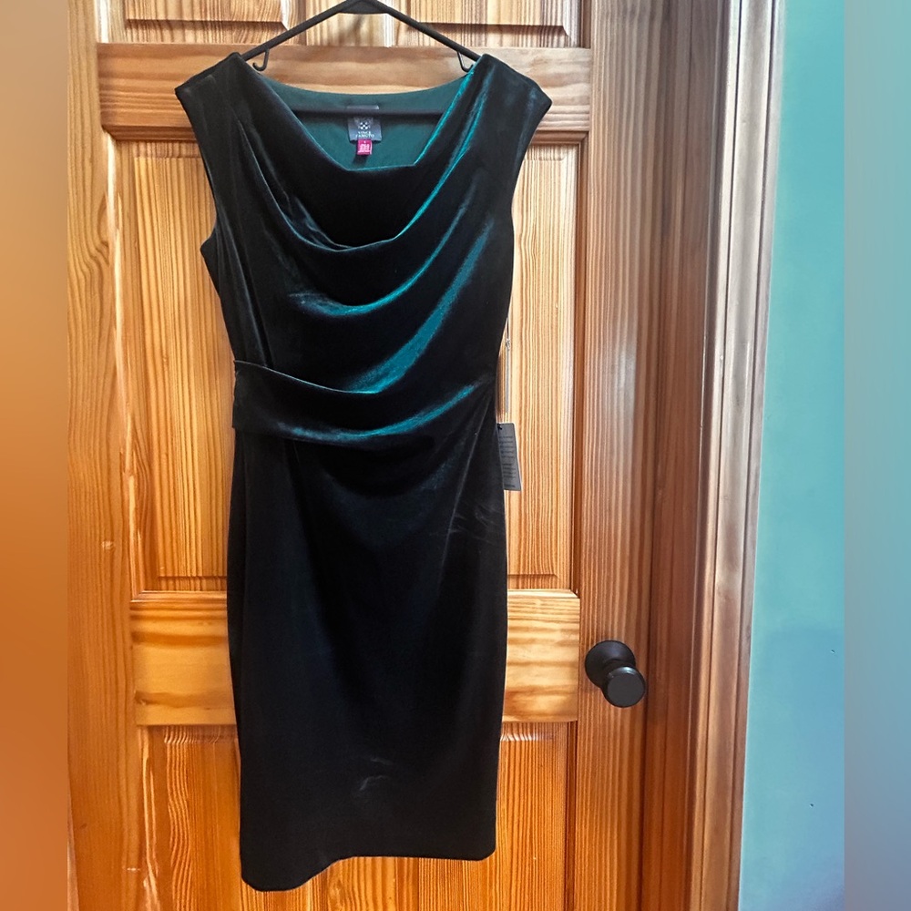 Vince Camuto Deep Green Velvet! Dress!